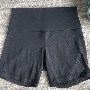 Lululemon Align bike shorts
